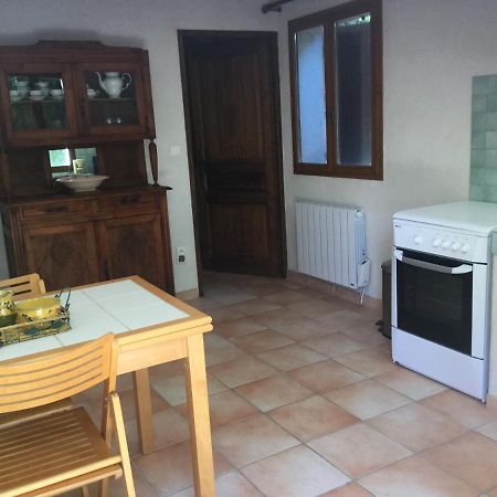 Appartement Dans Un Mas Provencal Istres Eksteriør billede